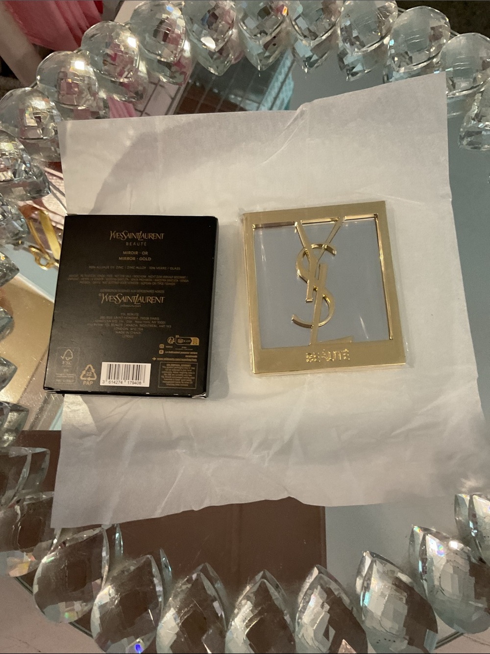 Yves Saint Laurent Gold and Clear Logo Compact Mirror - Picture 4 of 4